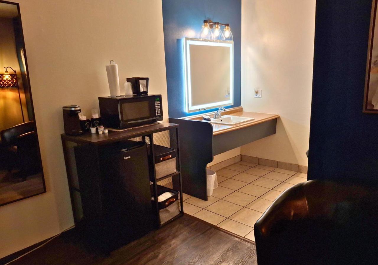 Shady Acre Inn And Suites Branson West Eksteriør billede