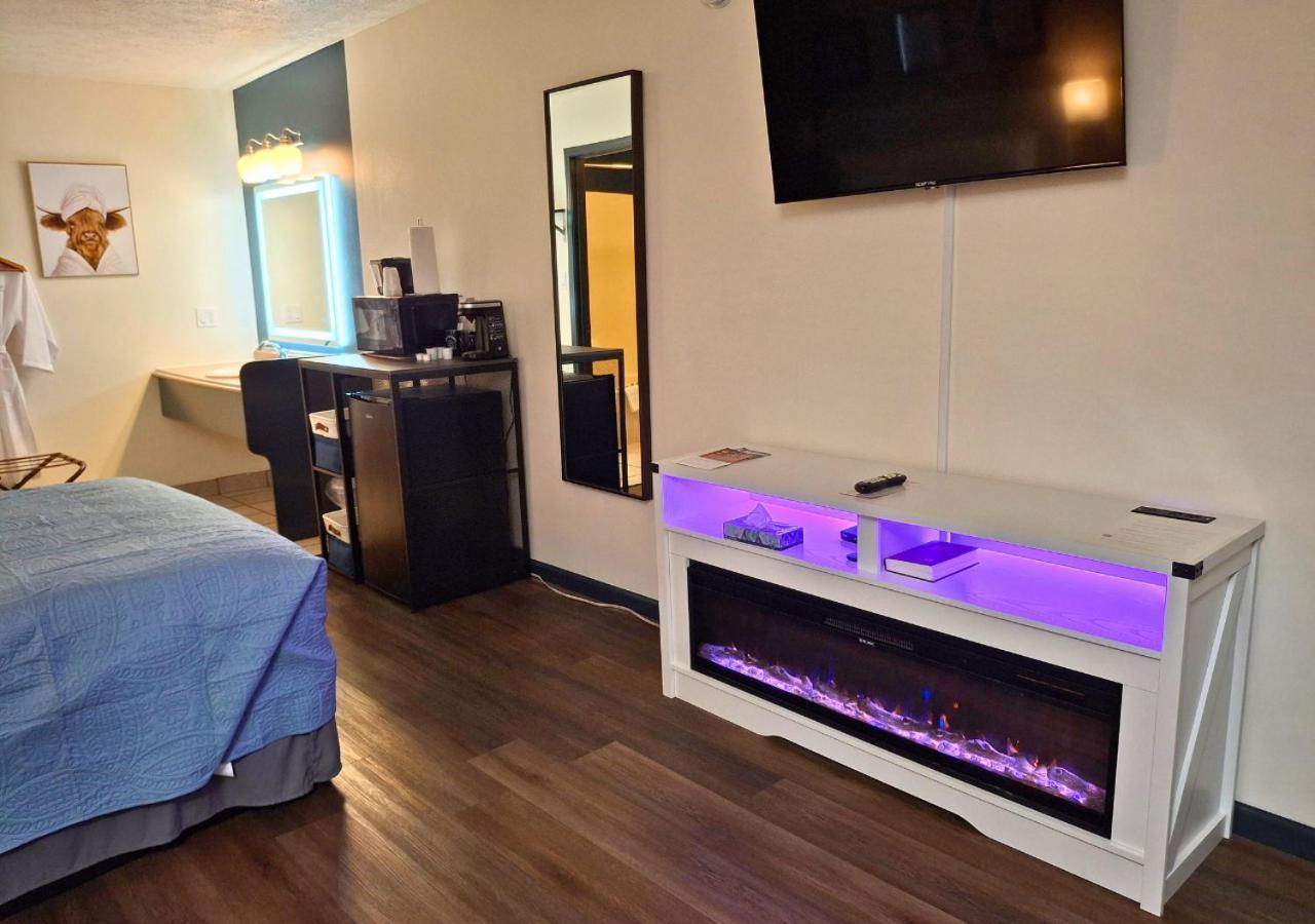 Shady Acre Inn And Suites Branson West Eksteriør billede