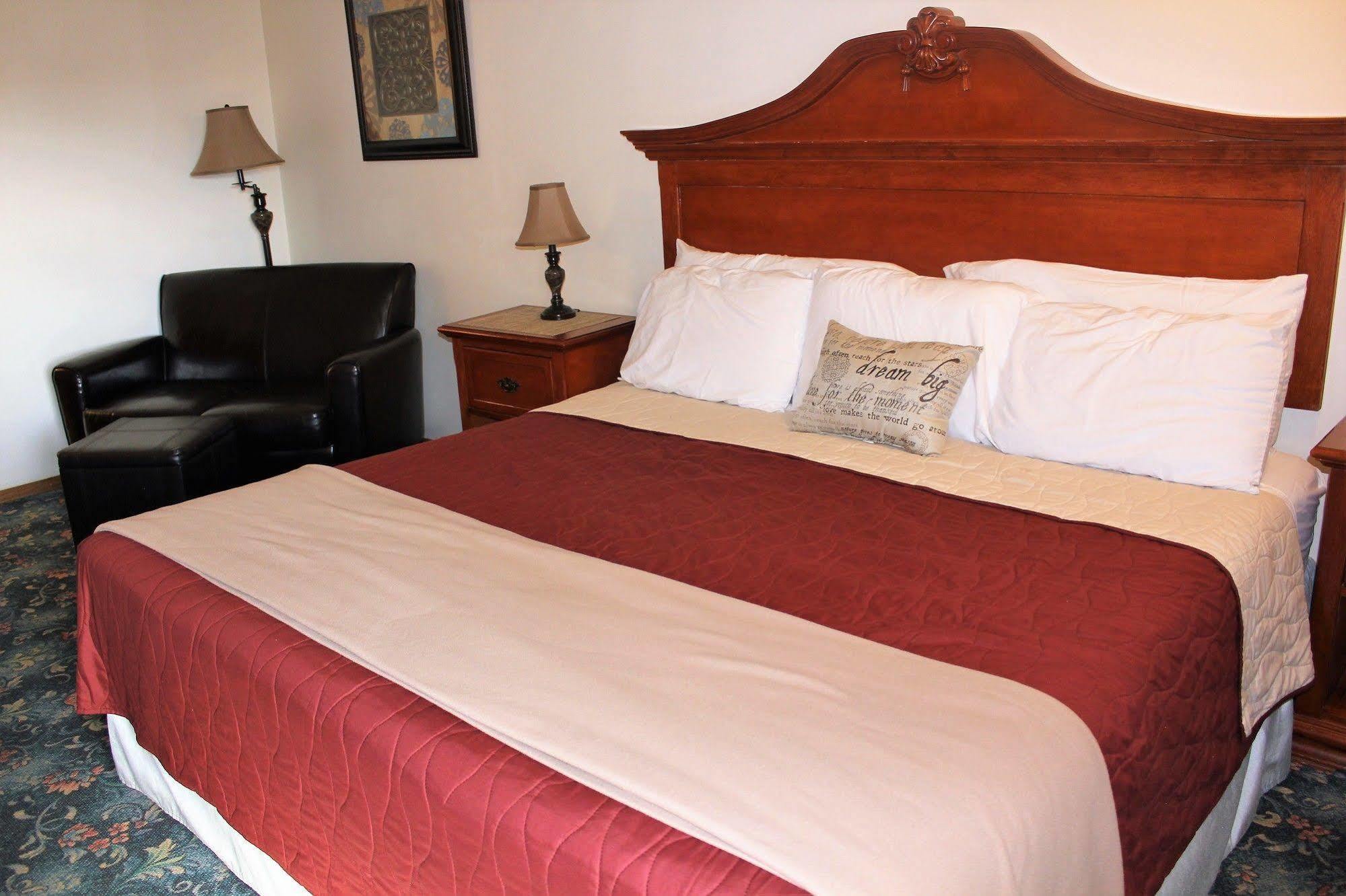 Shady Acre Inn And Suites Branson West Eksteriør billede